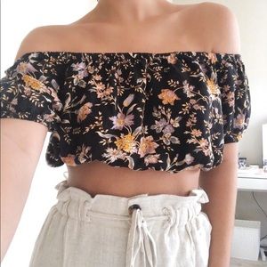 AEO Off - the - Shoulder Floral Crop Top